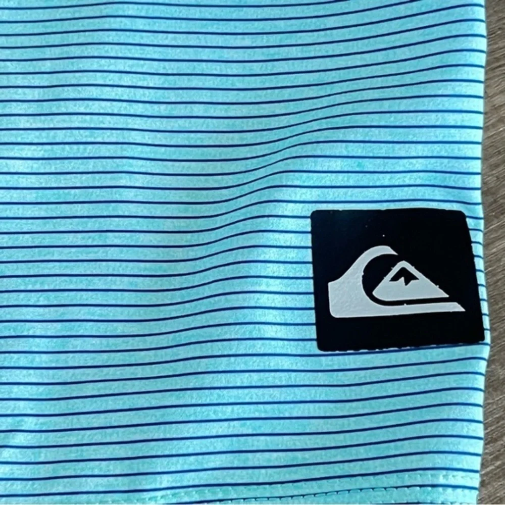 Quiksilver‎ Men Sz 38 Board Shorts Surf Swim Trunks Green & Blue Striped 38x8.5”